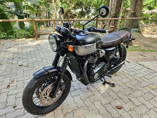 TRIUMPH BONNEVILLE T120 BLACK 1200 